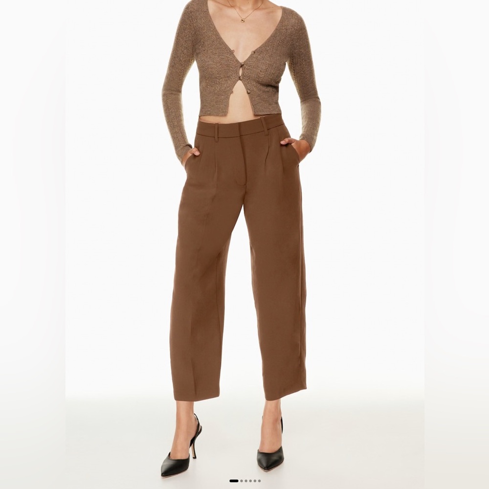 Aritzia Carrot Pant